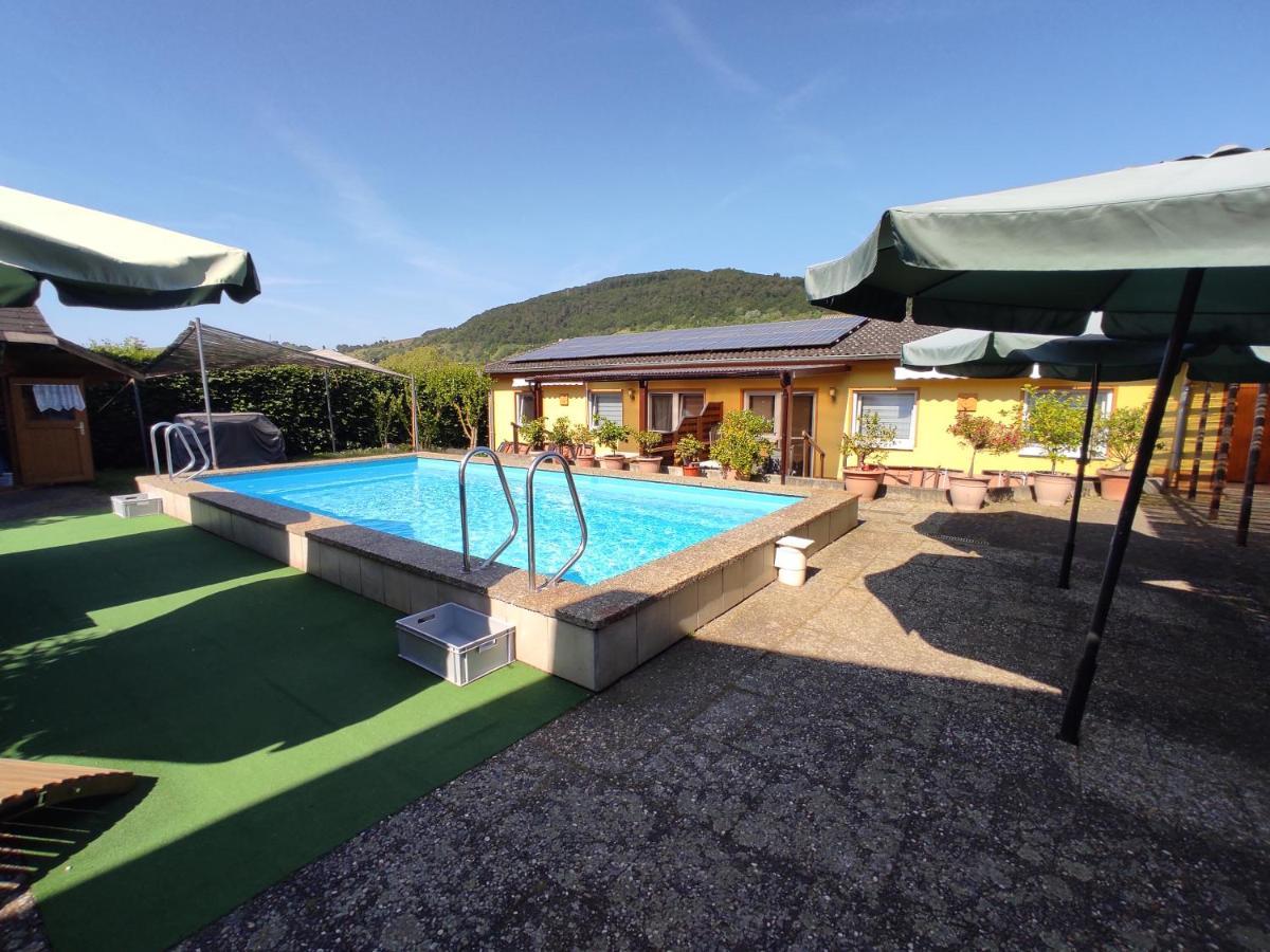 Moselferienweingut Schaefer Apartment วินทริค ภายนอก รูปภาพ