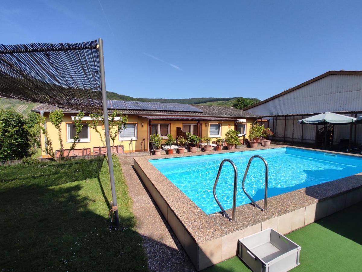 Moselferienweingut Schaefer Apartment วินทริค ภายนอก รูปภาพ