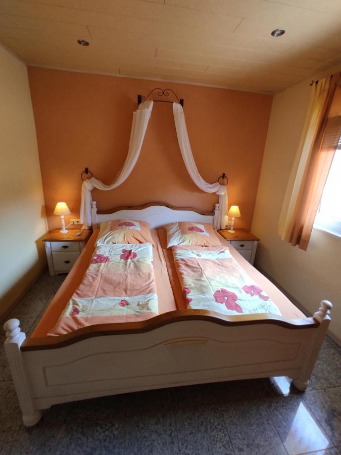 Moselferienweingut Schaefer Apartment วินทริค ภายนอก รูปภาพ