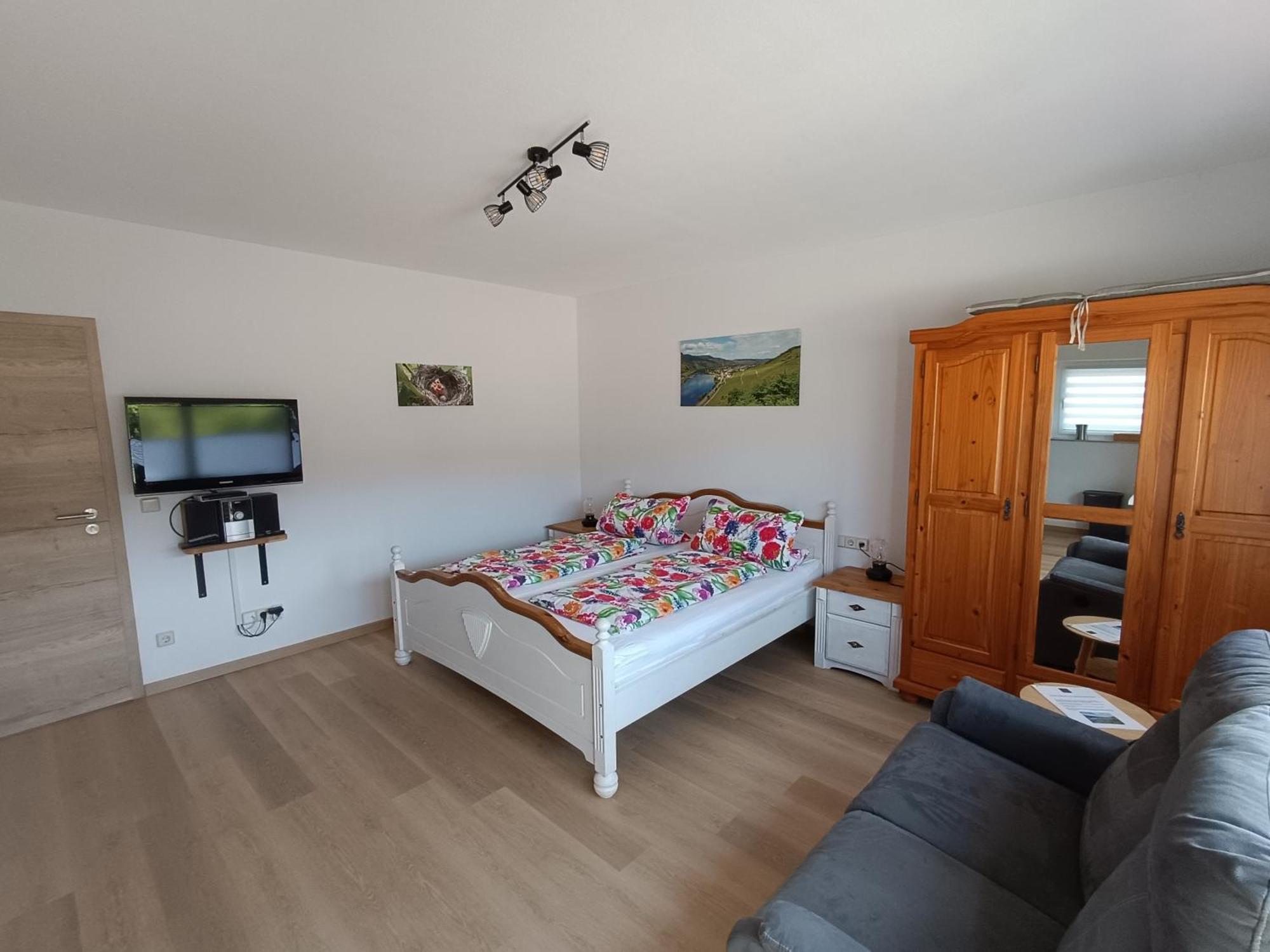Moselferienweingut Schaefer Apartment วินทริค ห้อง รูปภาพ